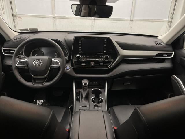 used 2022 Toyota Highlander car, priced at $36,800