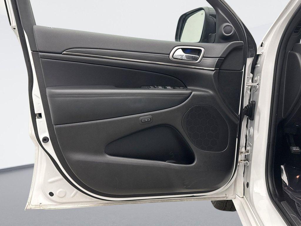 used 2021 Jeep Grand Cherokee car, priced at $30,898