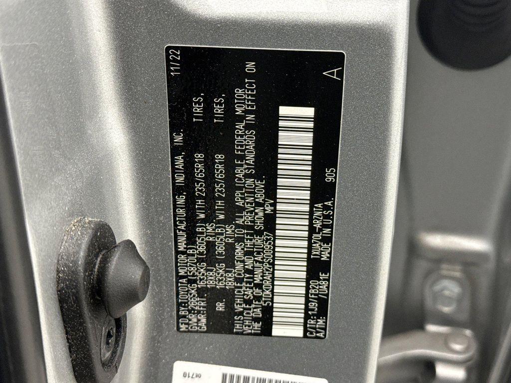 used 2023 Toyota Highlander car, priced at $34,599