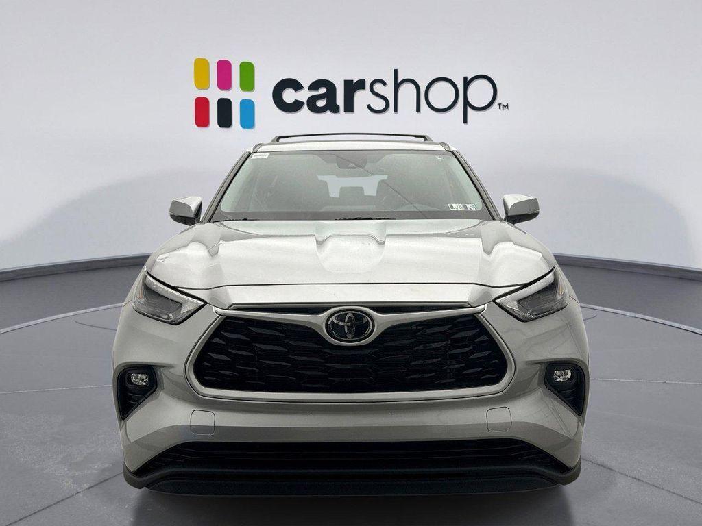 used 2023 Toyota Highlander car, priced at $34,599