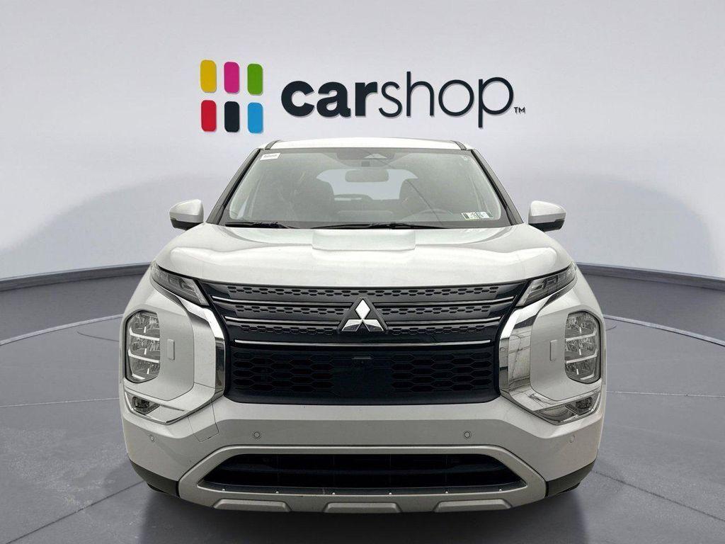 used 2024 Mitsubishi Outlander car, priced at $23,899