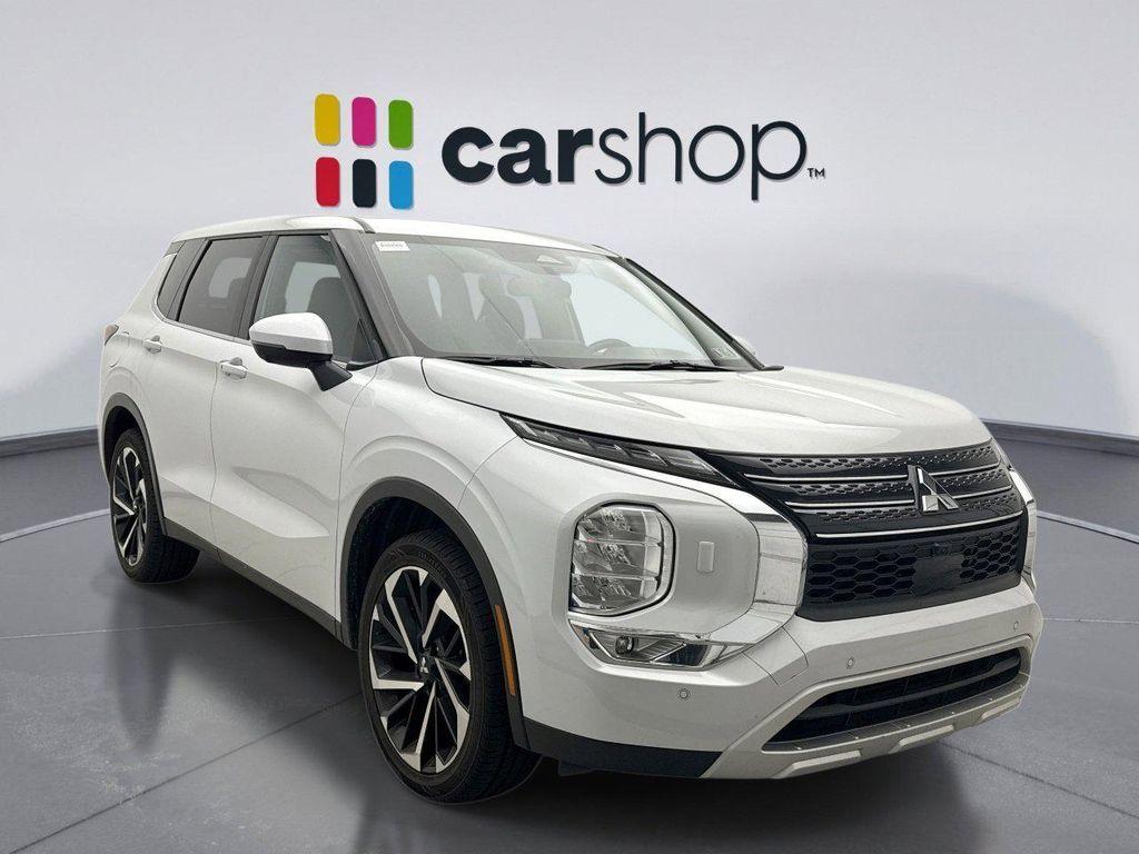 used 2024 Mitsubishi Outlander car, priced at $23,899