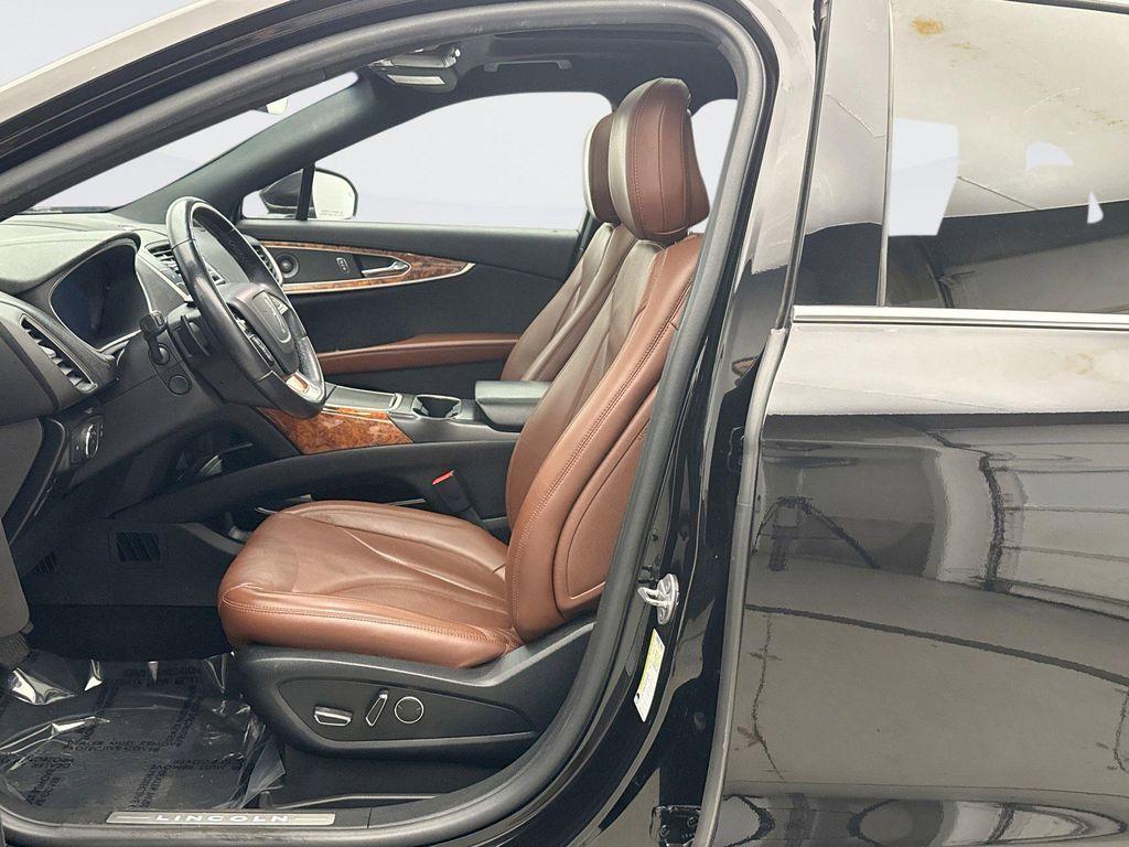 used 2020 Lincoln Nautilus car, priced at $25,847