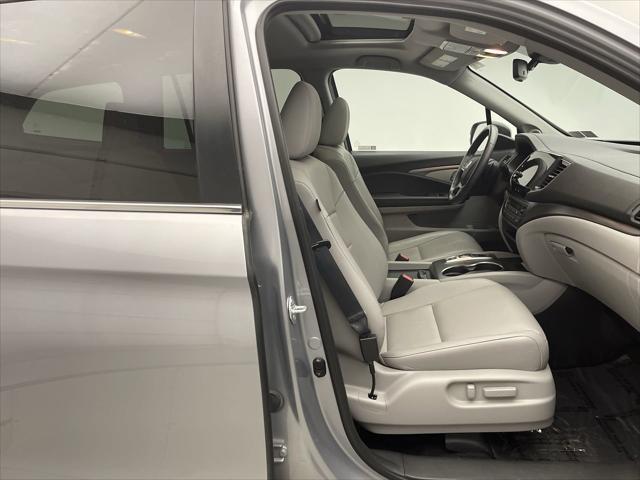 used 2022 Honda Pilot car, priced at $34,899
