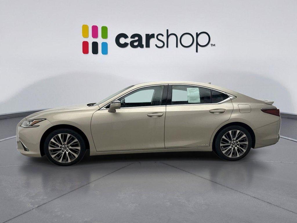 used 2021 Lexus ES 300h car, priced at $32,149