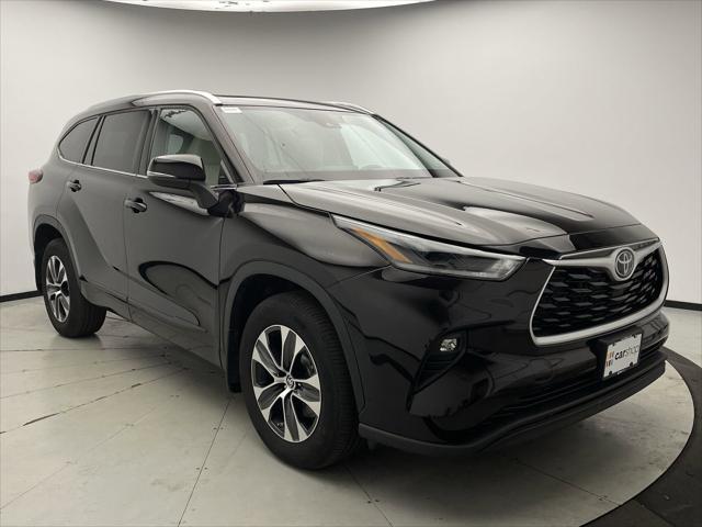 used 2021 Toyota Highlander car, priced at $35,199