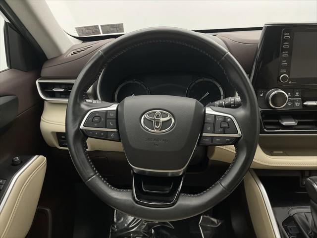 used 2021 Toyota Highlander car, priced at $35,199