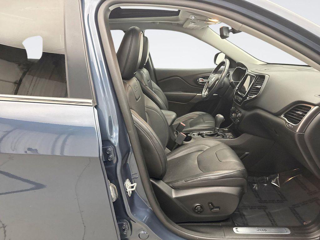 used 2021 Jeep Cherokee car, priced at $20,749