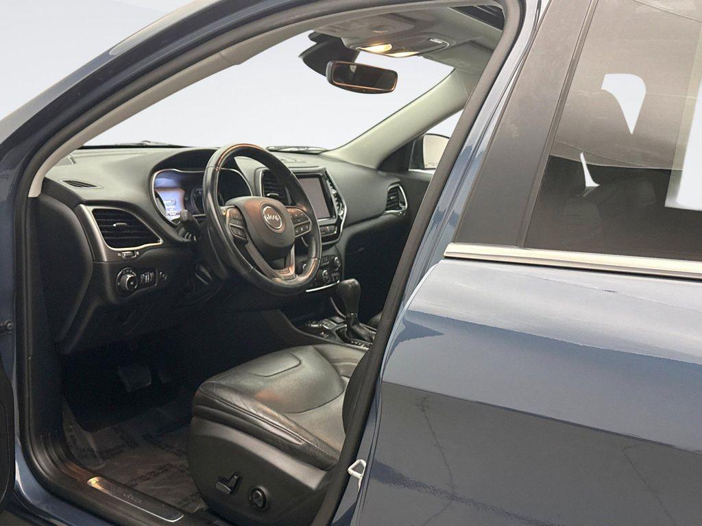 used 2021 Jeep Cherokee car, priced at $20,749