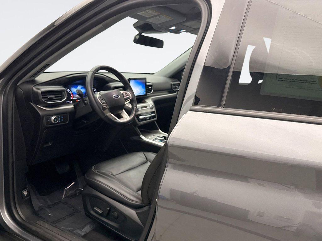 used 2022 Ford Explorer car, priced at $20,047