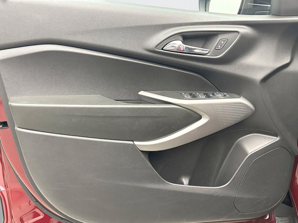 used 2024 Chevrolet Trax car, priced at $22,699