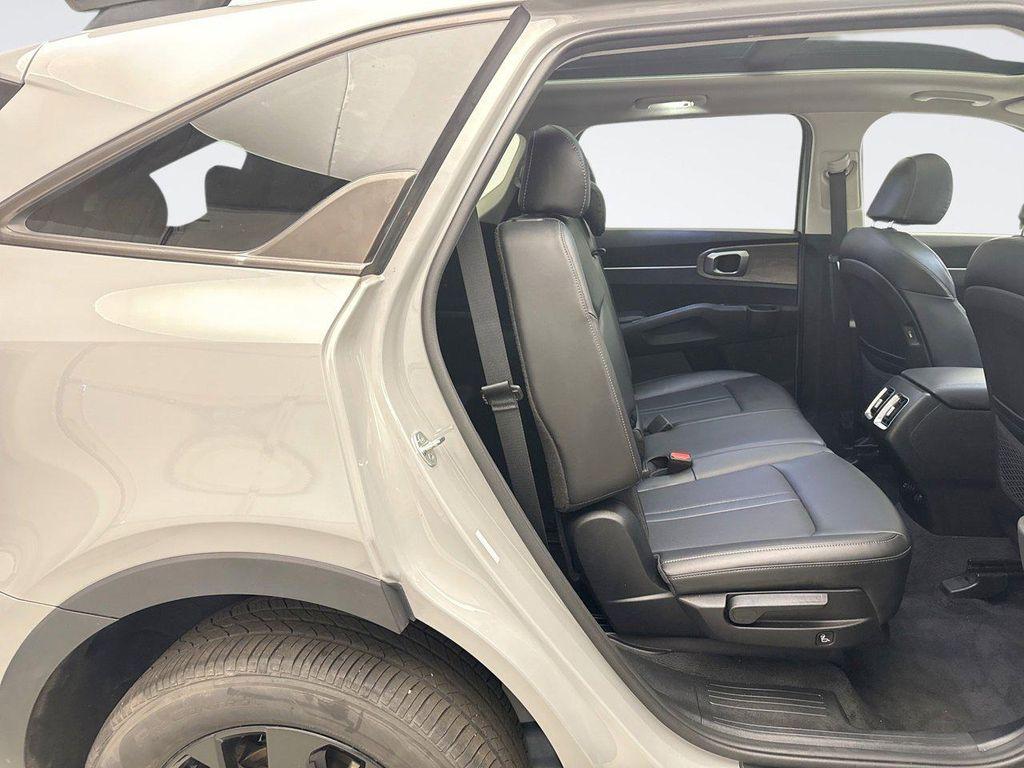 used 2022 Kia Sorento car, priced at $29,298