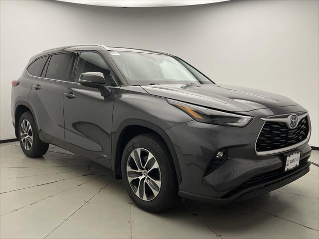 used 2022 Toyota Highlander Hybrid car, priced at $37,149