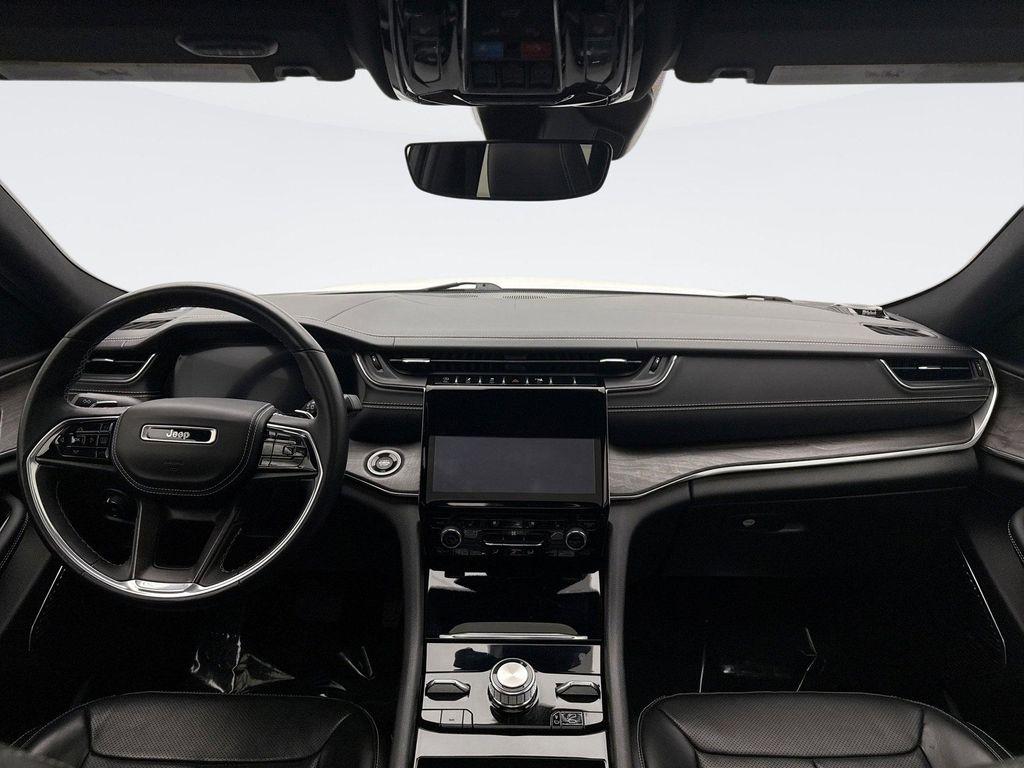 used 2022 Jeep Grand Cherokee car, priced at $33,598