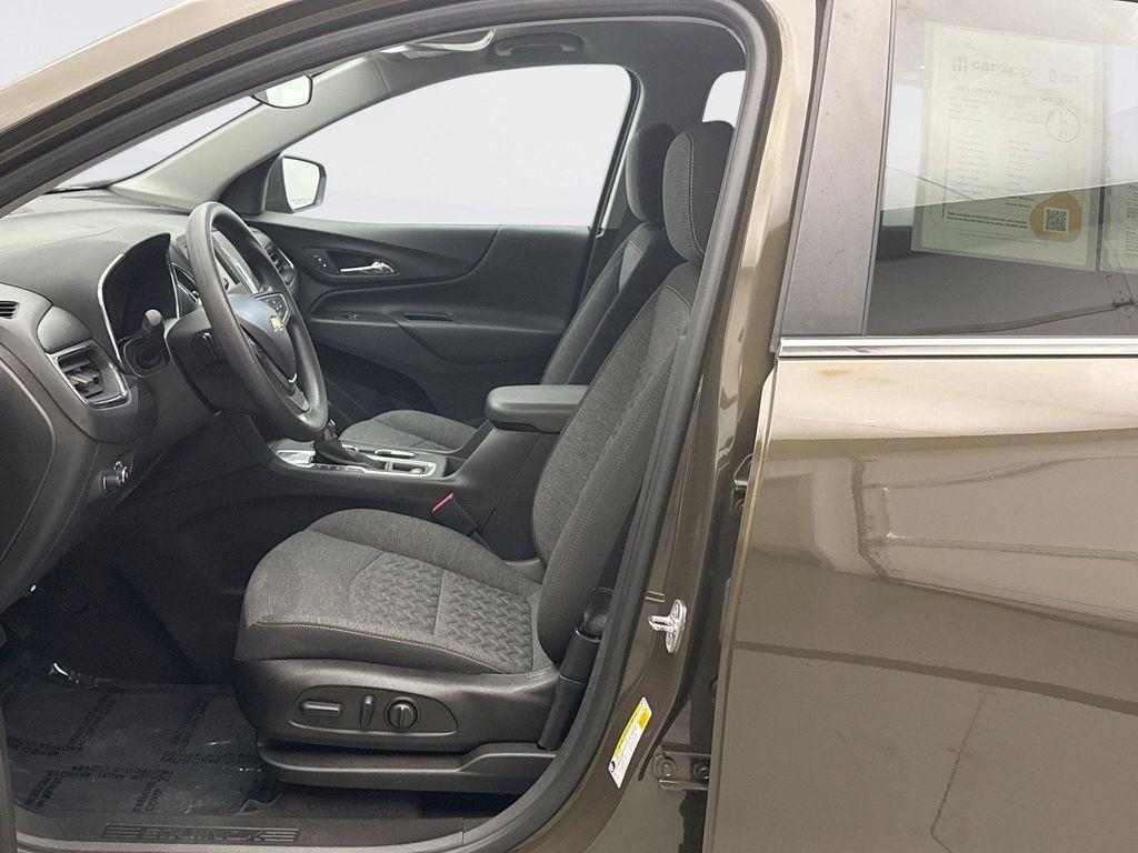 used 2023 Chevrolet Equinox car, priced at $22,899