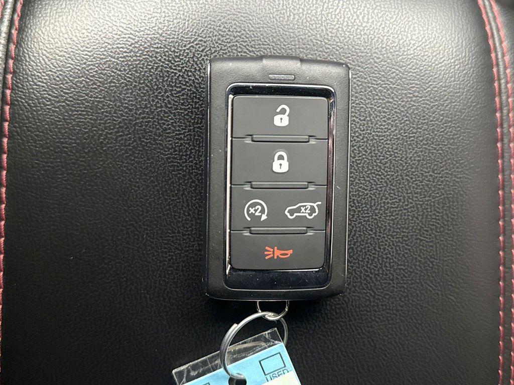 used 2022 Jeep Grand Cherokee car, priced at $33,599