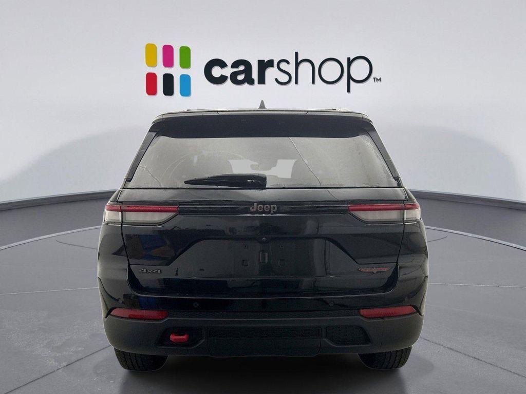 used 2022 Jeep Grand Cherokee car, priced at $33,599