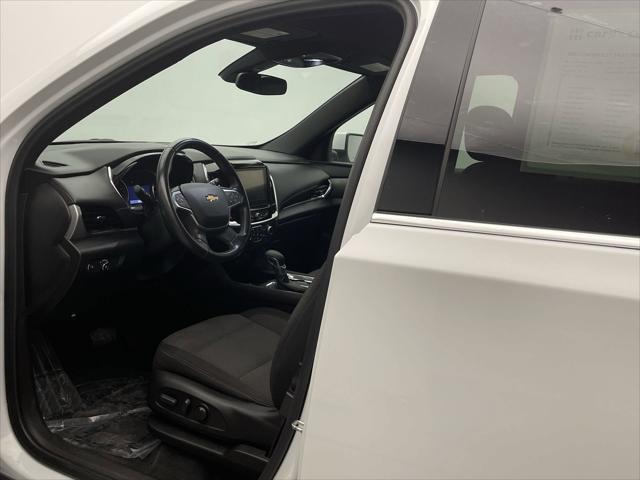 used 2022 Chevrolet Traverse car, priced at $31,498