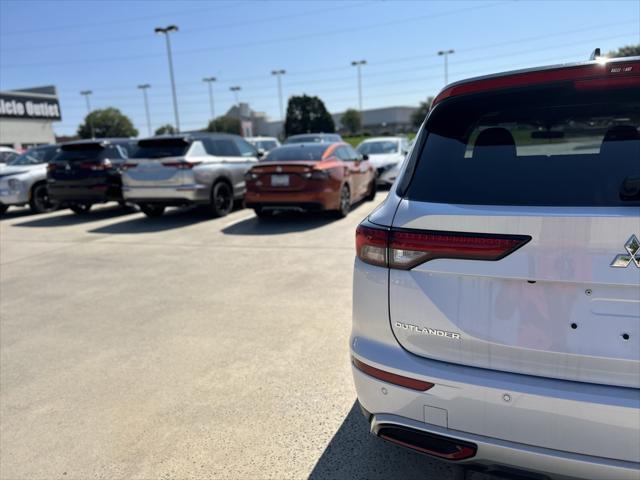 new 2024 Mitsubishi Outlander PHEV car, priced at $47,605