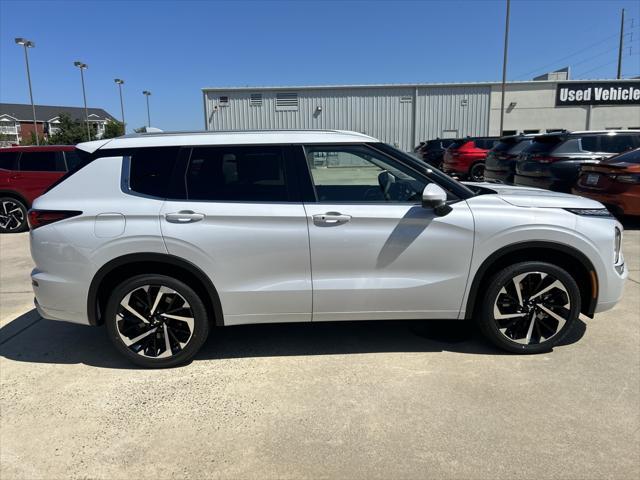 new 2024 Mitsubishi Outlander car, priced at $40,335