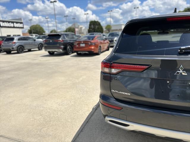 new 2024 Mitsubishi Outlander car, priced at $39,740