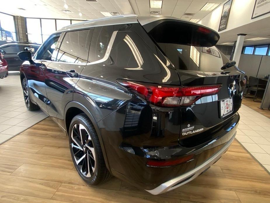 new 2024 Mitsubishi Outlander car, priced at $39,601