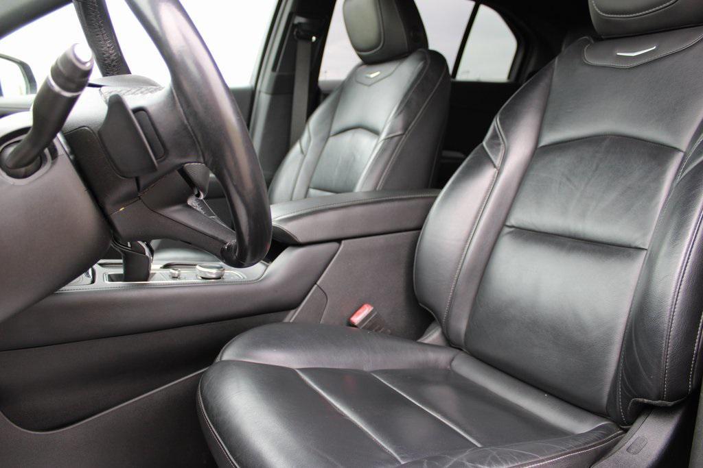 used 2022 Cadillac XT4 car, priced at $21,000