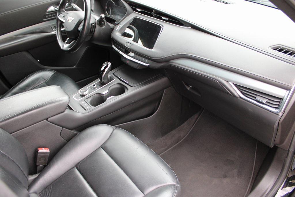 used 2022 Cadillac XT4 car, priced at $21,000
