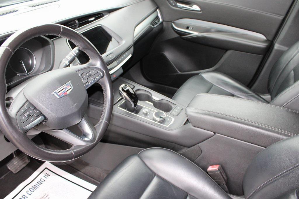 used 2022 Cadillac XT4 car, priced at $21,000