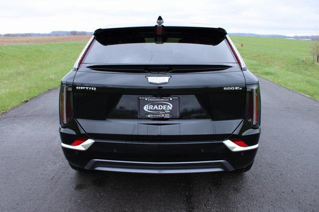 new 2025 Cadillac OPTIQ car, priced at $55,795