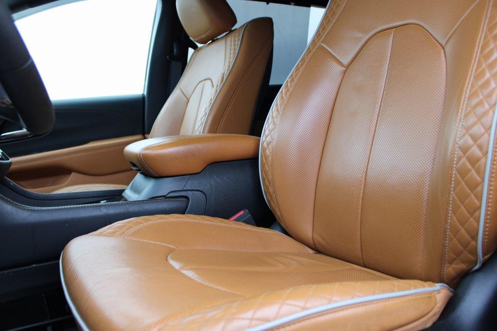 used 2022 Chrysler Pacifica car, priced at $36,960