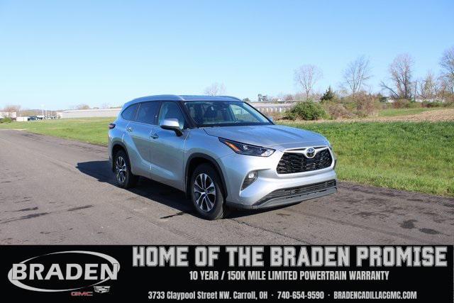 used 2022 Toyota Highlander car, priced at $31,997