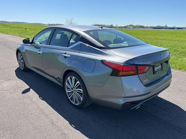 used 2023 Nissan Altima car, priced at $21,998