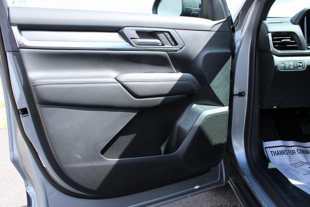 new 2025 GMC Terrain car, priced at $33,140