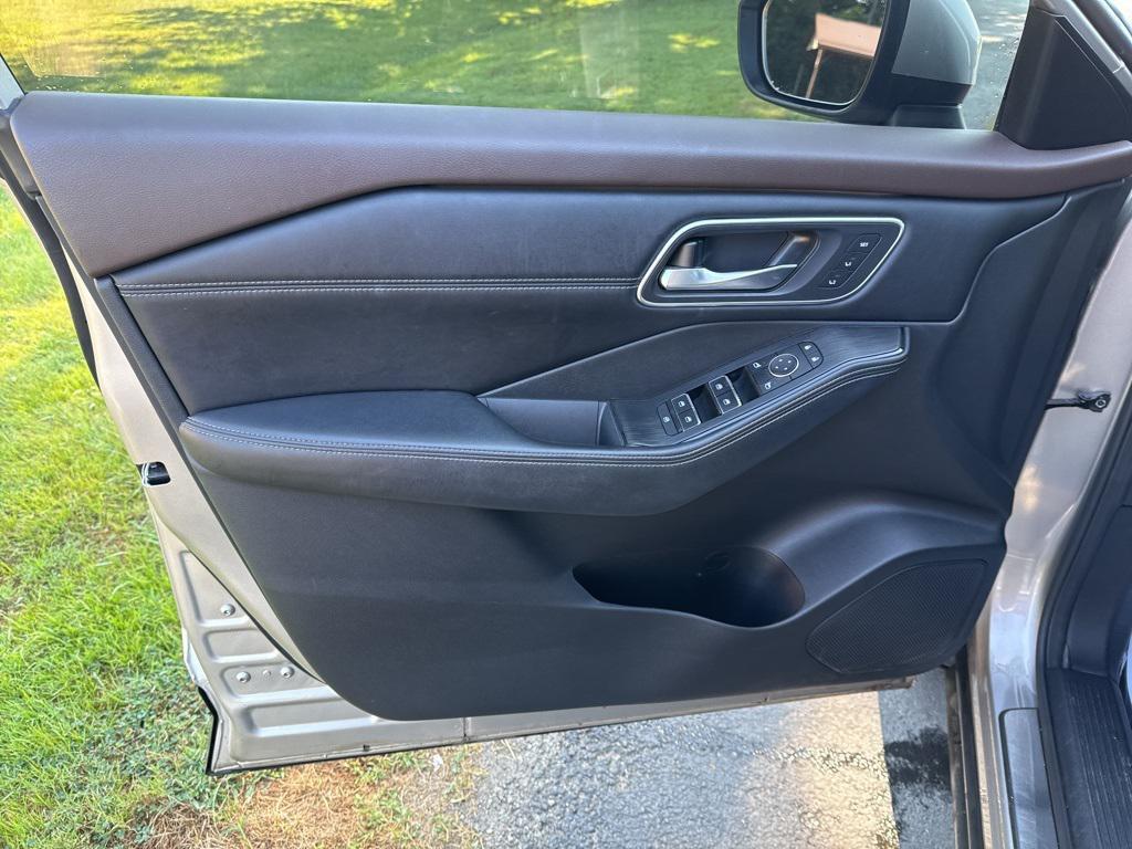 used 2022 Nissan Rogue car, priced at $25,000