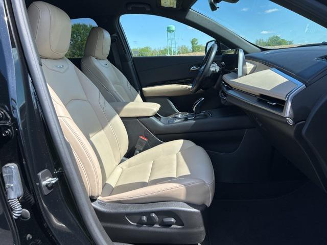 used 2024 Cadillac XT4 car, priced at $28,629