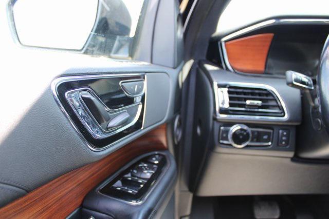 used 2019 Lincoln Navigator car, priced at $29,295