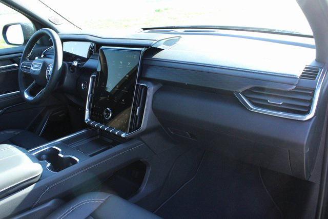 new 2025 GMC Acadia car, priced at $46,575