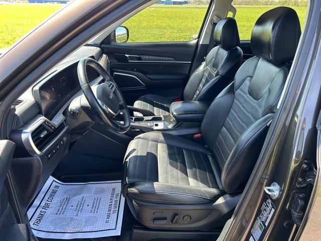used 2024 Kia Telluride car, priced at $37,000