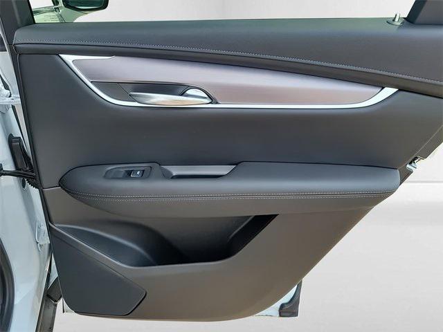 new 2024 Cadillac XT5 car, priced at $43,000