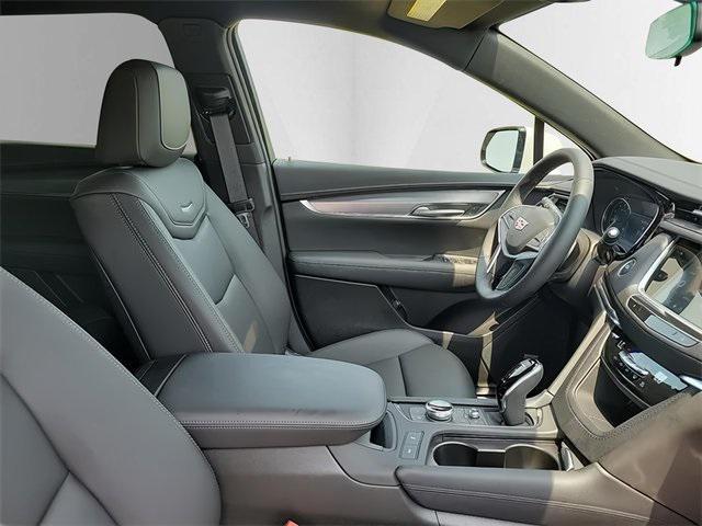 new 2024 Cadillac XT5 car, priced at $43,000