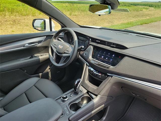new 2024 Cadillac XT5 car, priced at $40,840
