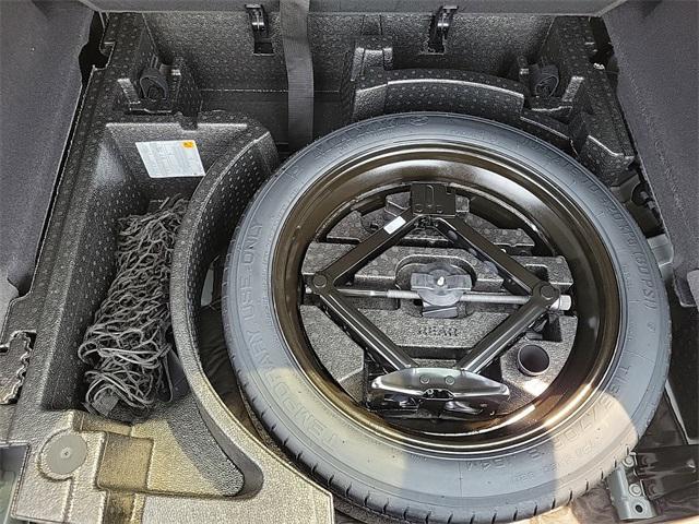 new 2024 Cadillac XT5 car, priced at $40,840