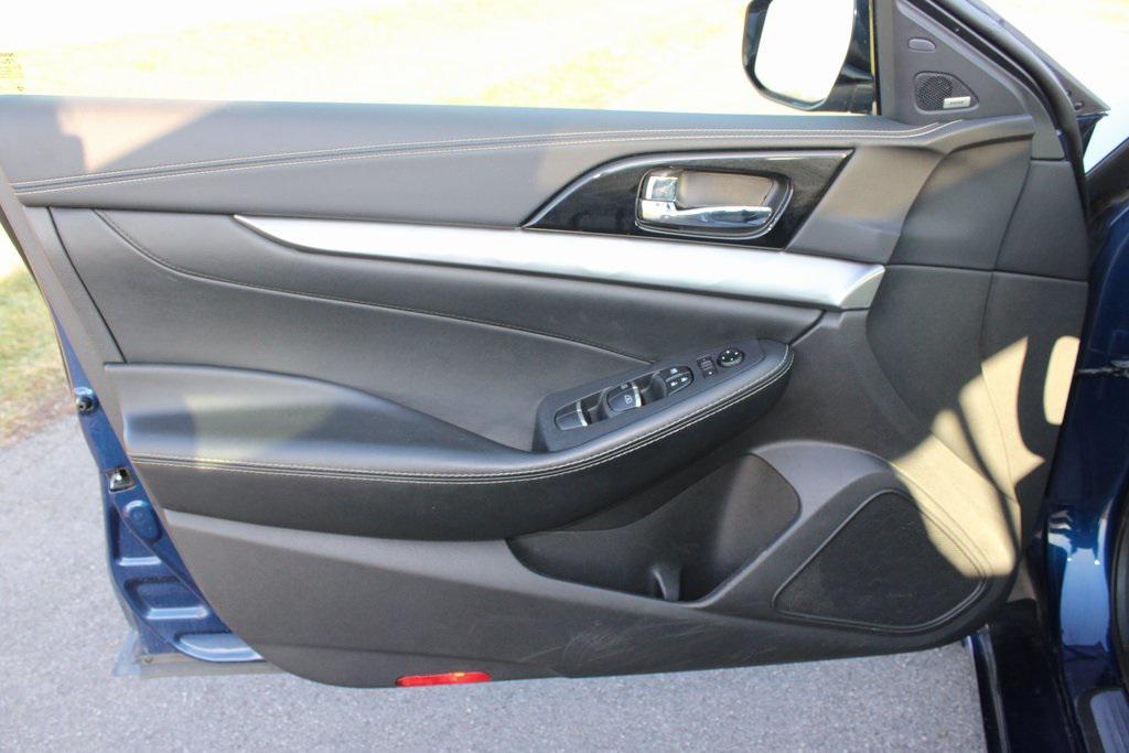 used 2023 Nissan Maxima car, priced at $26,595