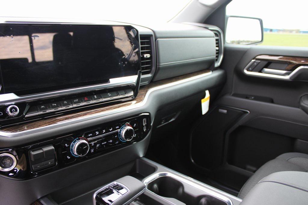 new 2025 GMC Sierra 1500 car, priced at $55,294