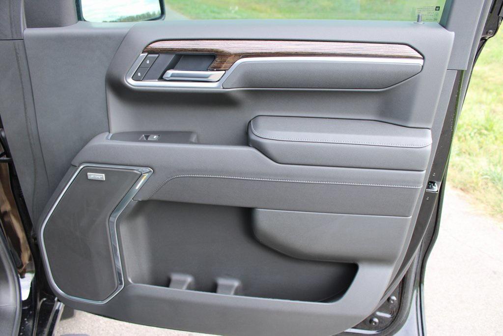 new 2025 GMC Sierra 1500 car, priced at $55,294