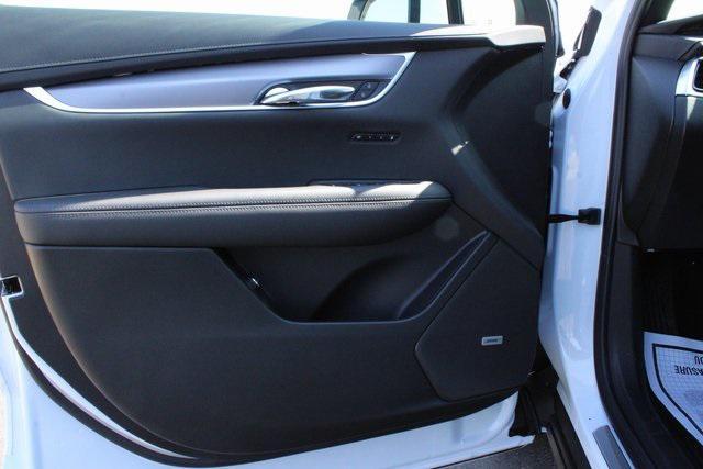 new 2025 Cadillac XT6 car, priced at $51,910