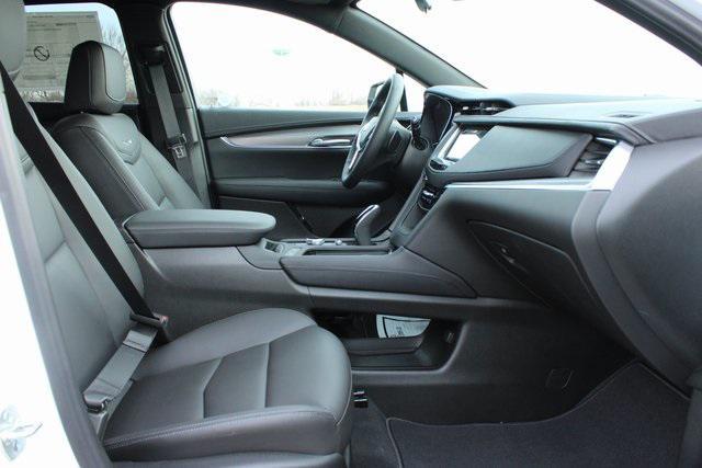 new 2025 Cadillac XT5 car, priced at $46,240