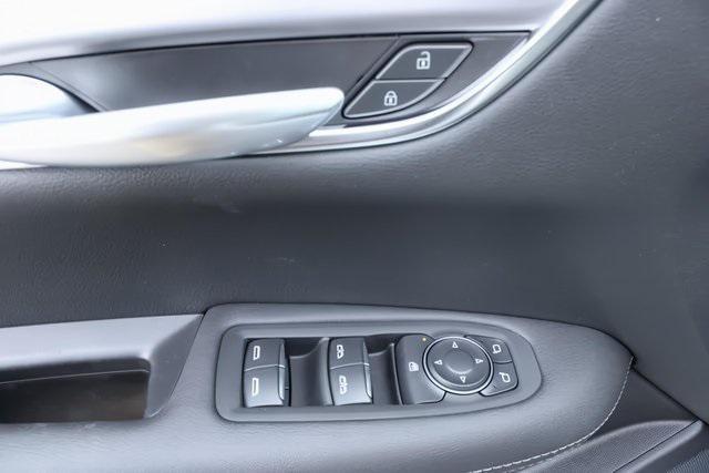 new 2025 Cadillac XT5 car, priced at $45,188