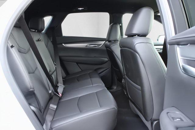 new 2025 Cadillac XT5 car, priced at $45,188